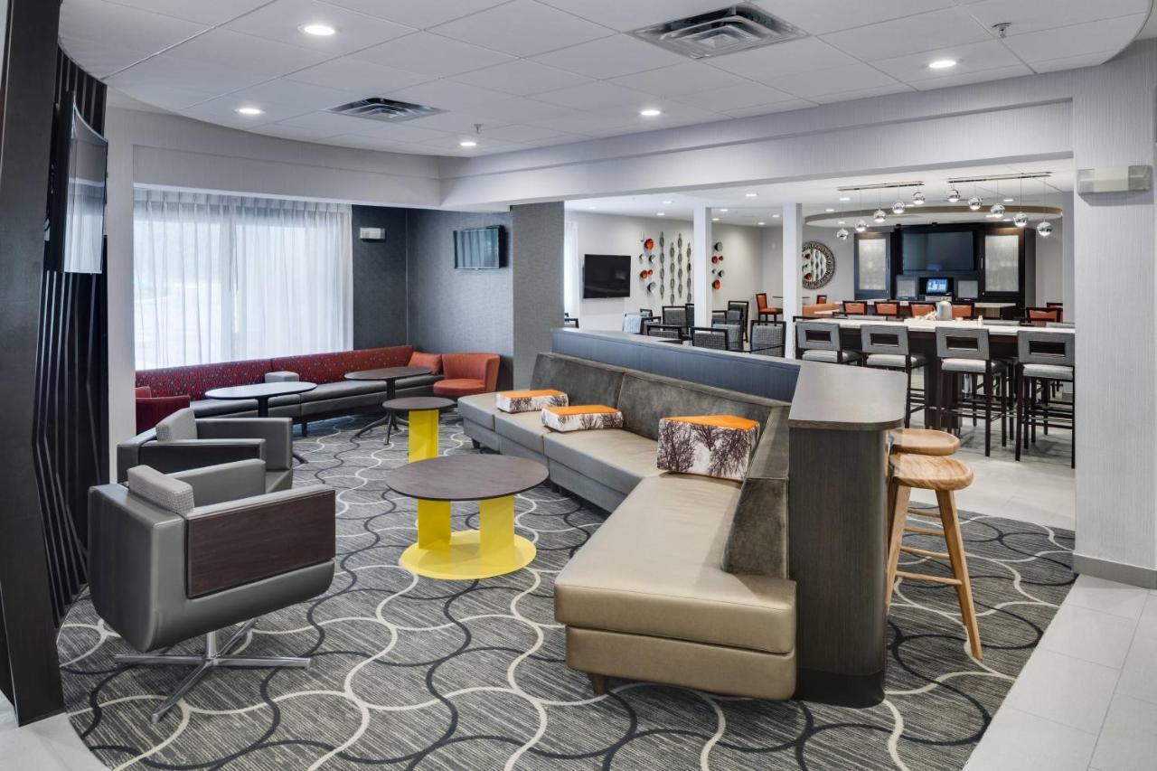 Springhill Suites Milford Exterior foto