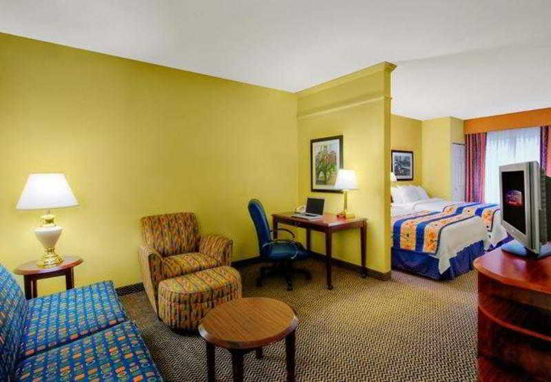 Springhill Suites Milford Exterior foto